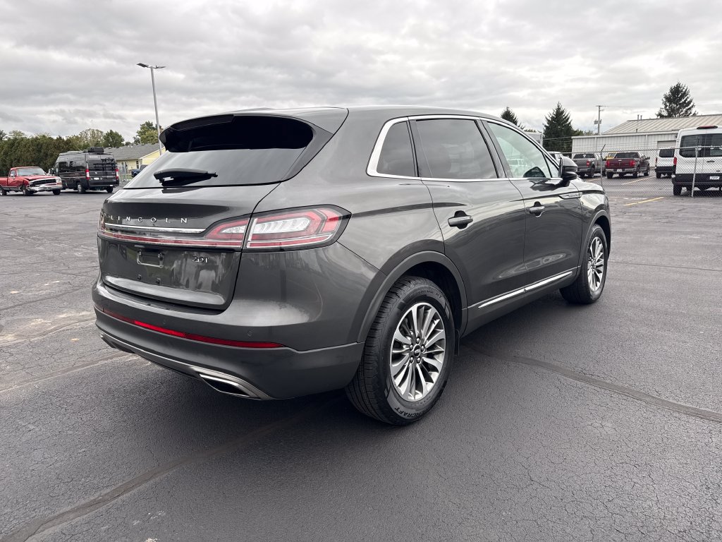 Used 2019 Lincoln Nautilus Select FWD image 7