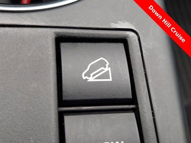 Used 2024 Toyota Highlander LE image 21