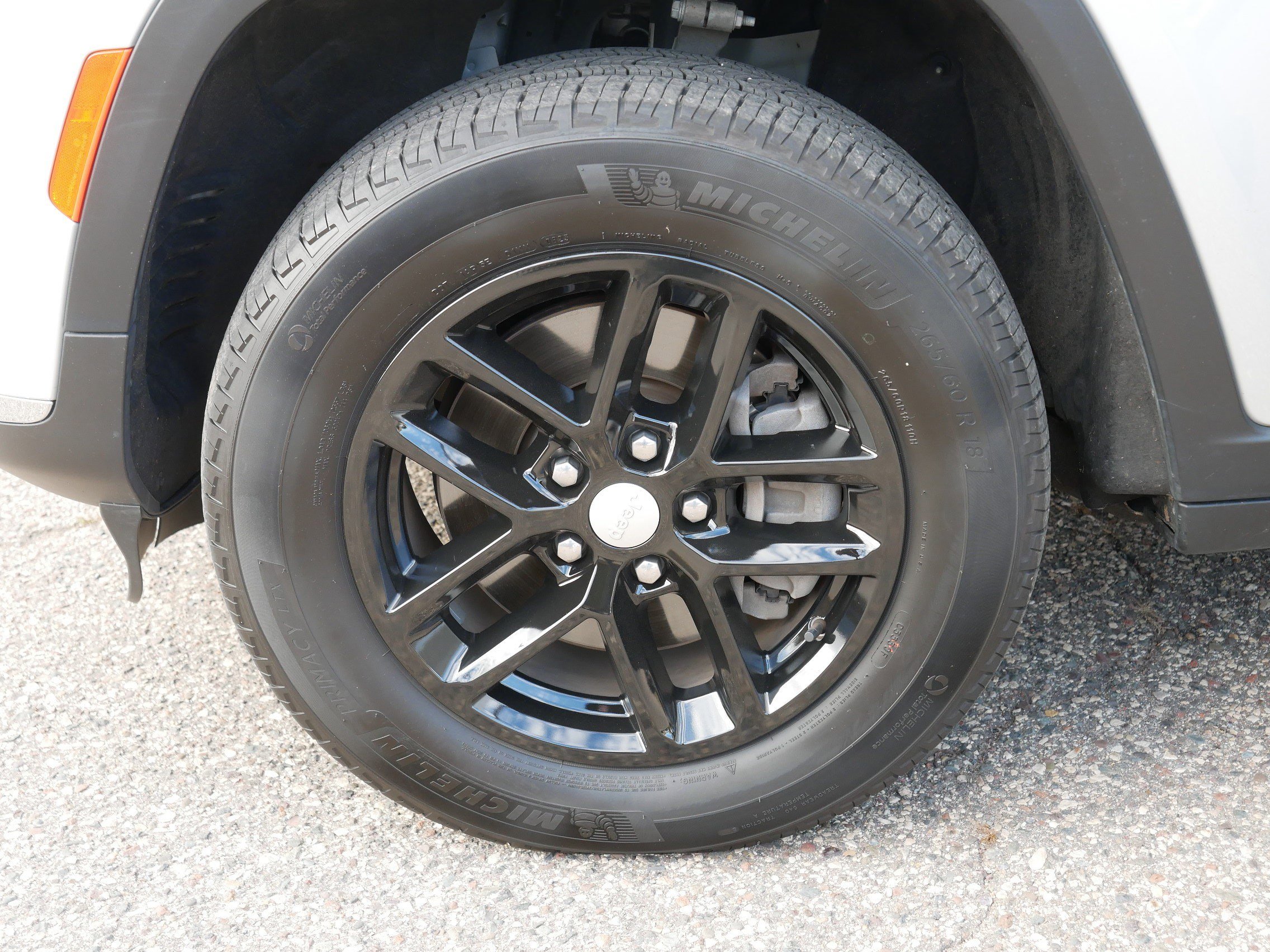 Used 2023 Jeep Grand Cherokee L Laredo image 15