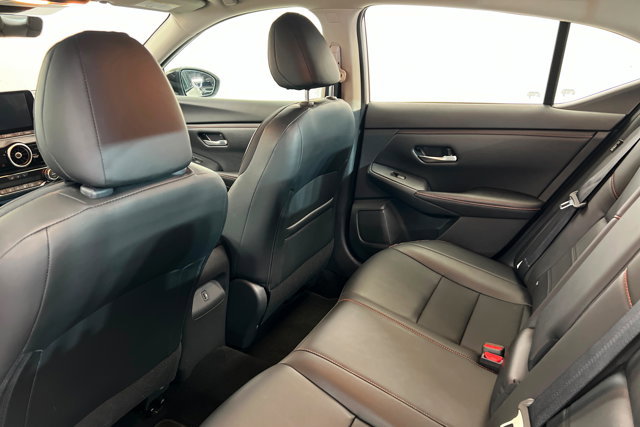 Used 2025 Nissan Sentra SR w/ SR Premium Package image 19
