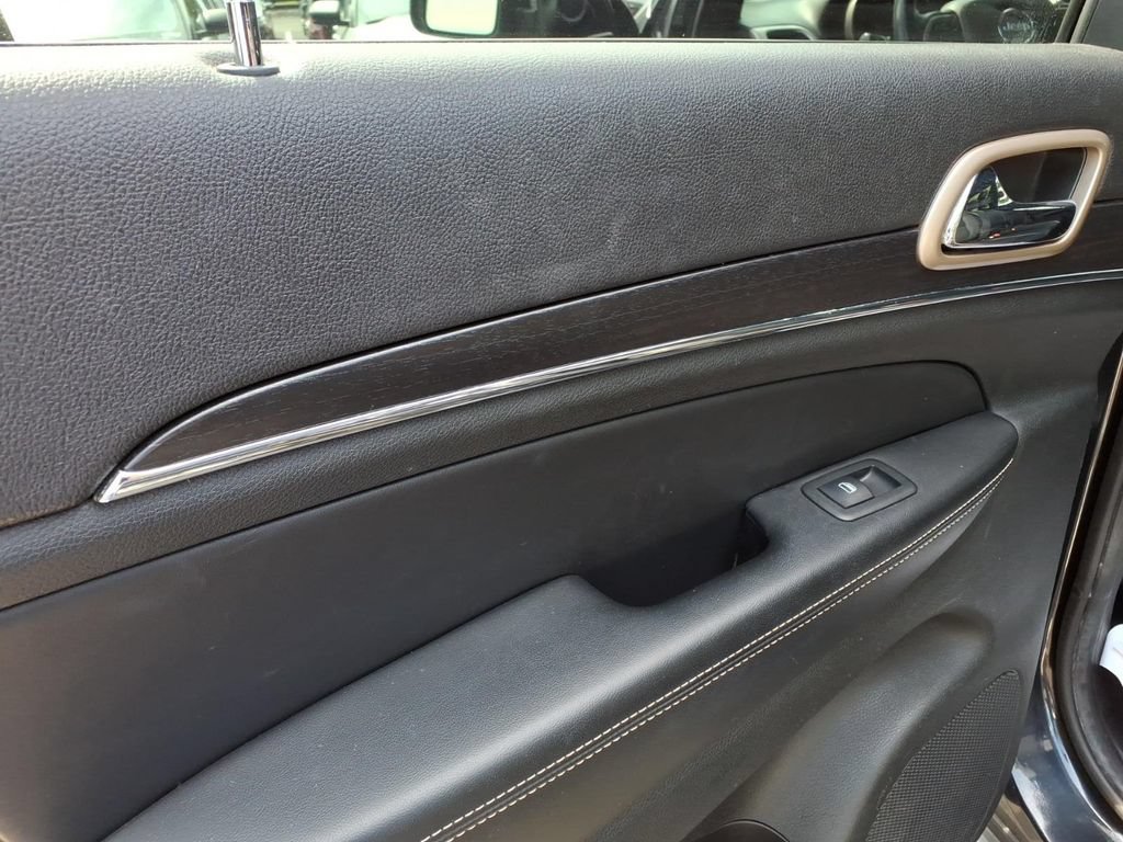 Used 2014 Jeep Grand Cherokee Limited AWD/4WD image 16