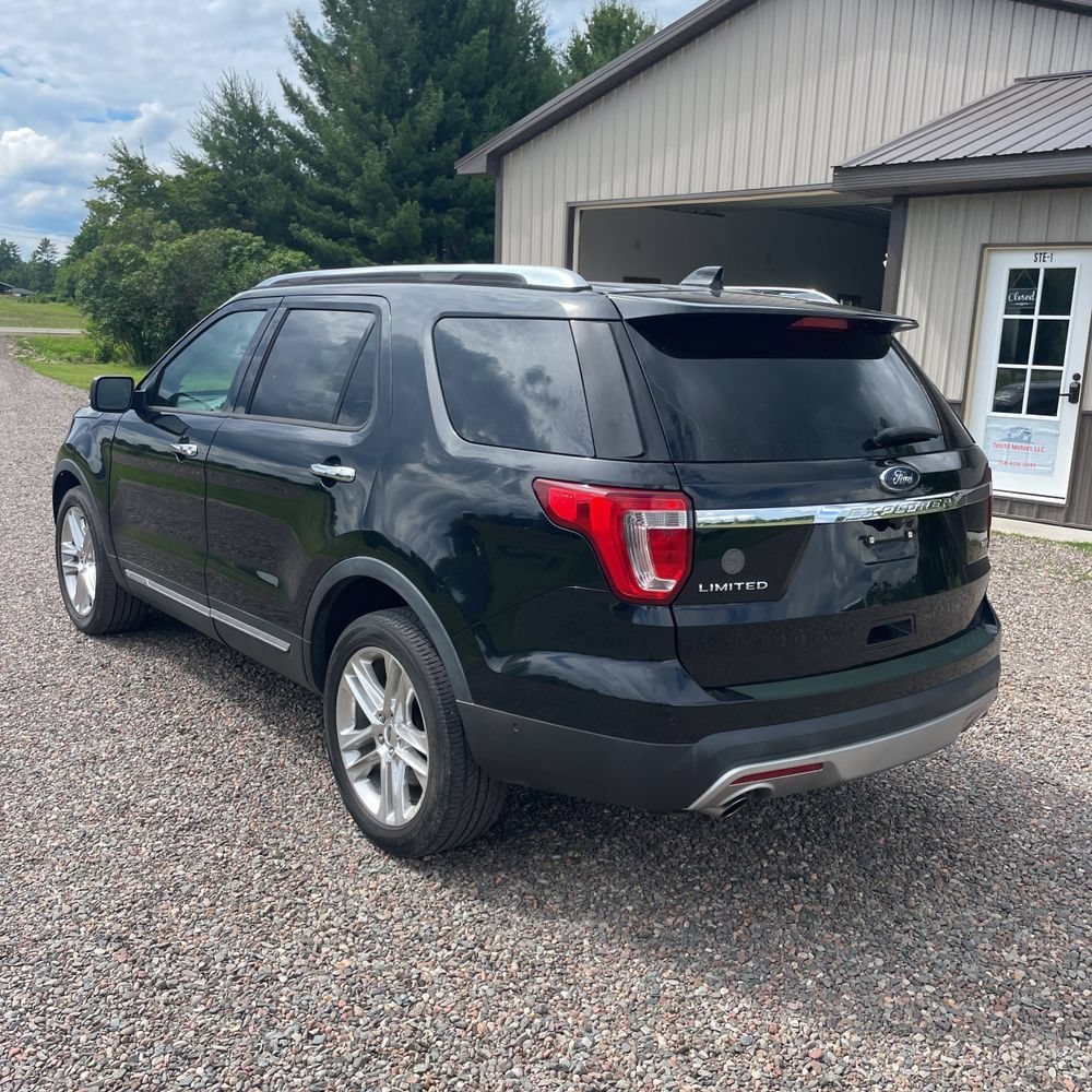 Used 2016 Ford Explorer Limited w/ Equipment Group 301A AWD/4WD image 4