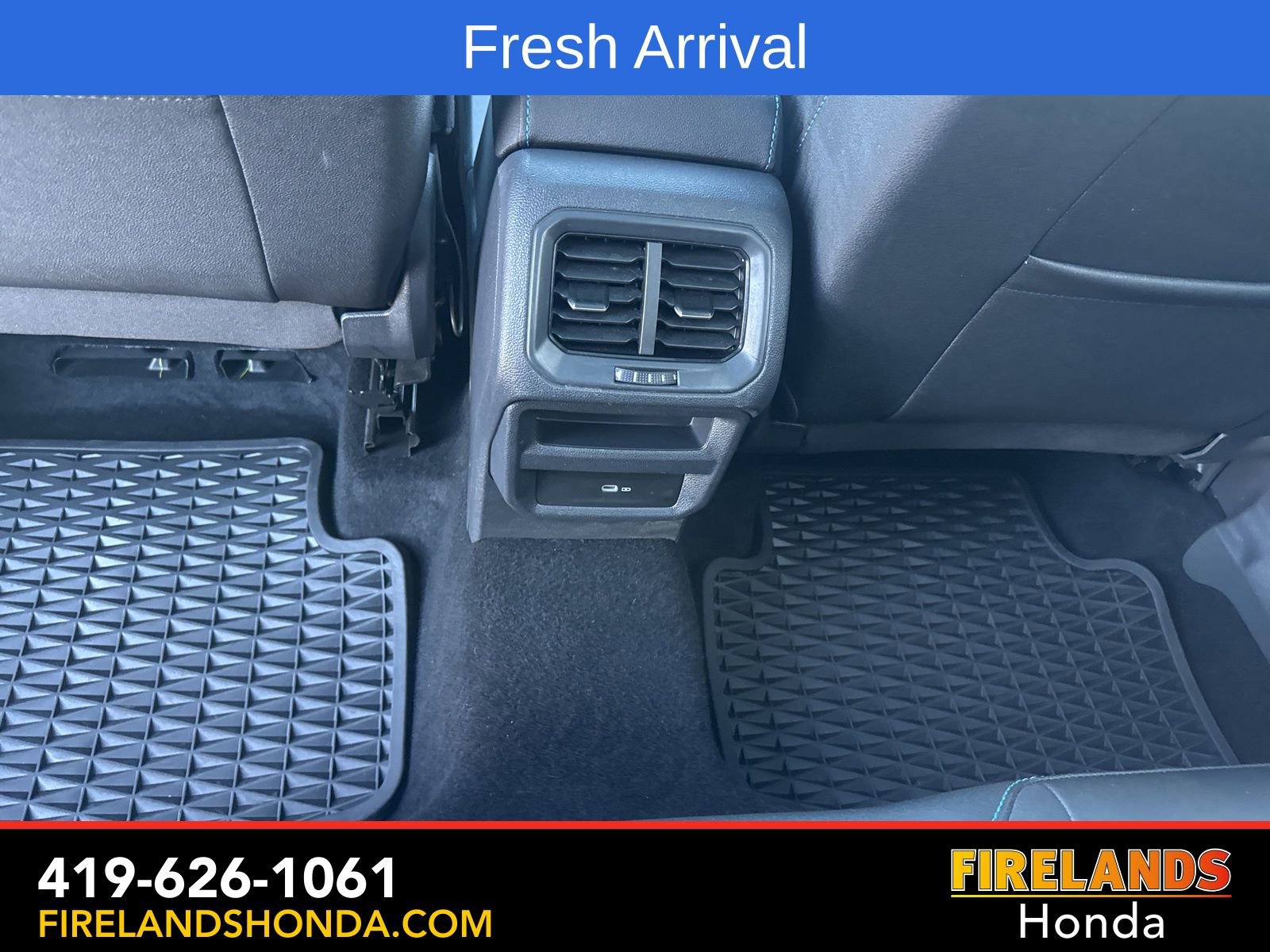 Used 2024 Volkswagen Taos SE image 27