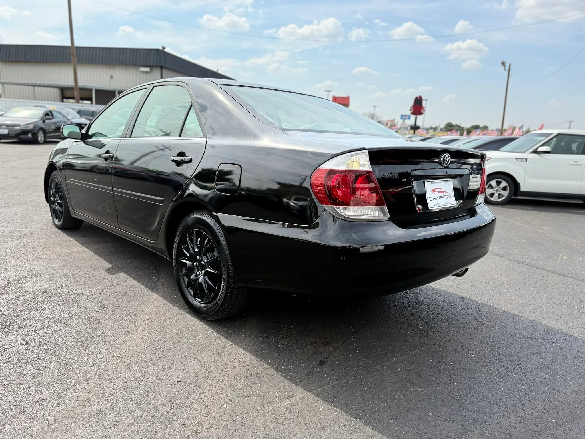 Used 2005 Toyota Camry LE FWD image 5