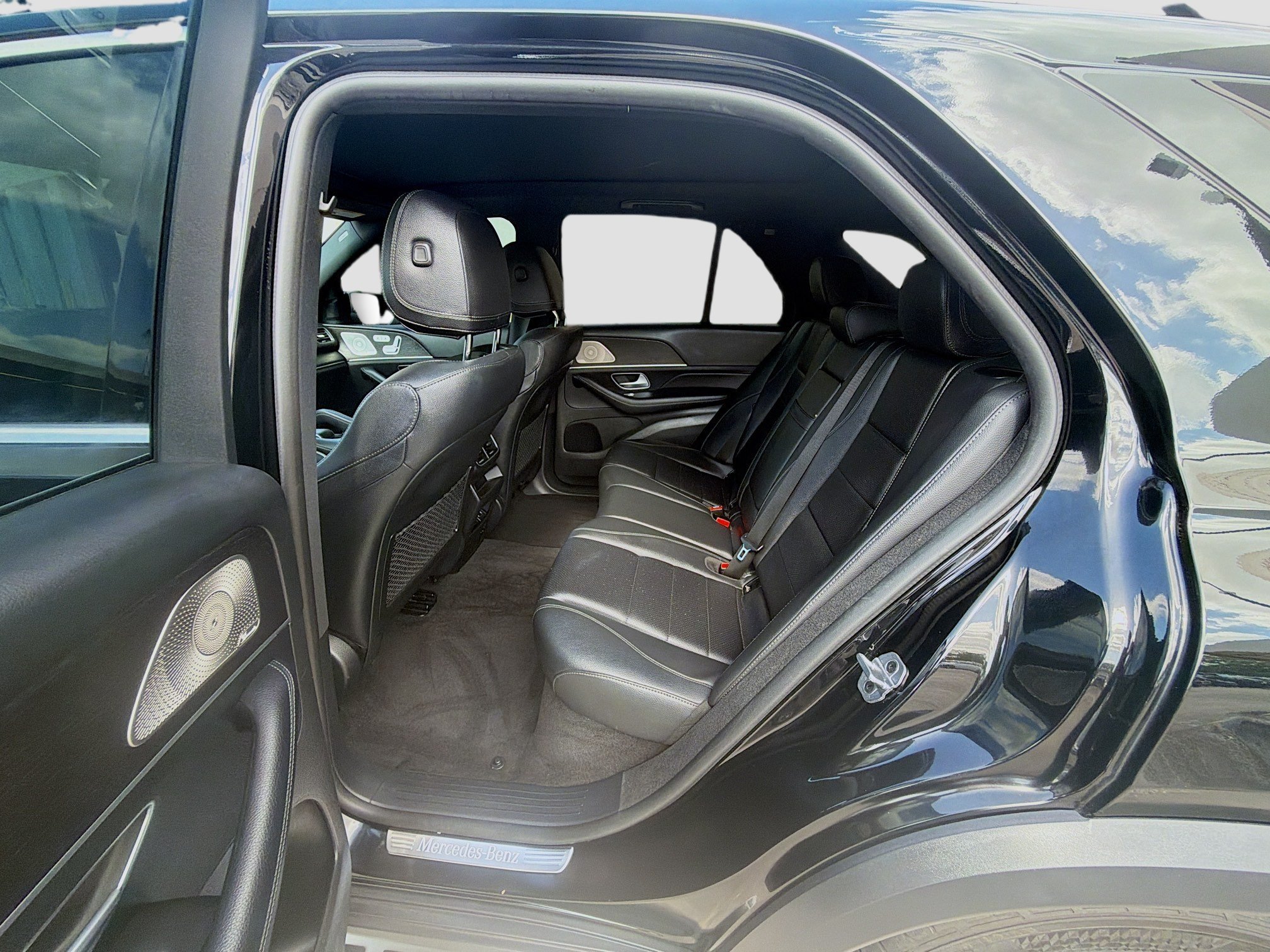 Used 2023 Mercedes-Benz GLE 350 w/ Premium Package image 16