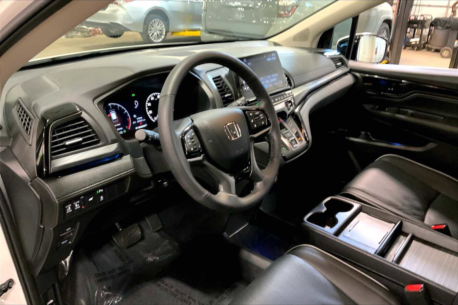 Used 2026 Honda Odyssey Elite image 17