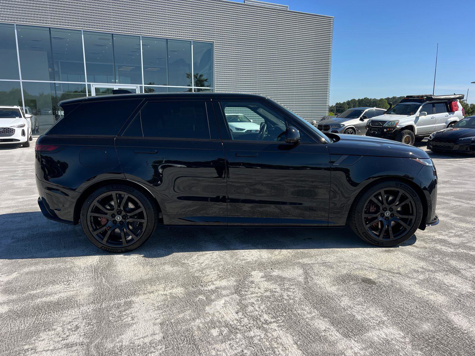 Used 2025 Land Rover Range Rover Sport SV Edition Two AWD/4WD image 4