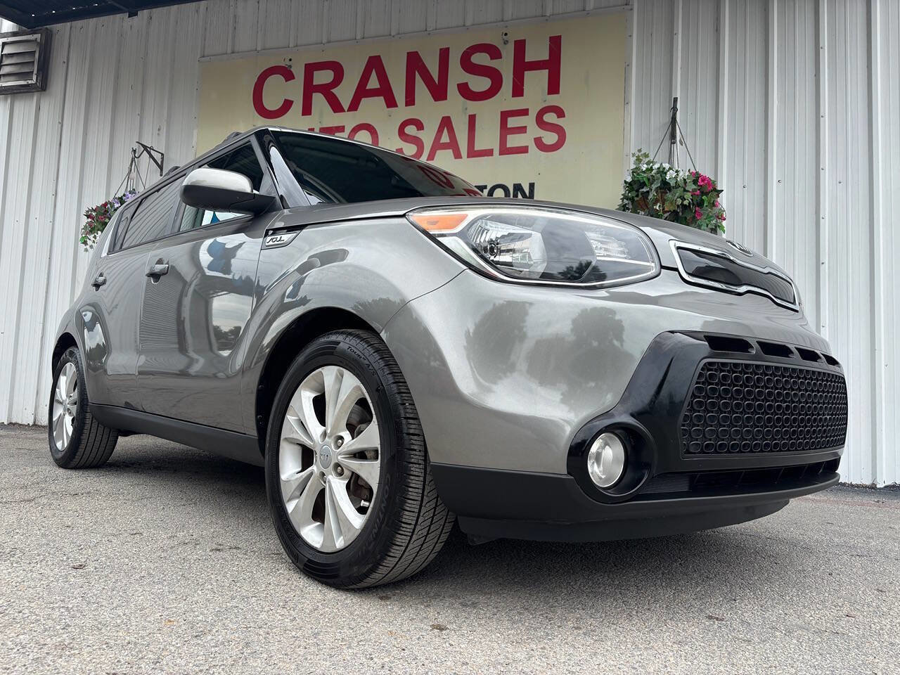 Used 2016 Kia Soul + image 1