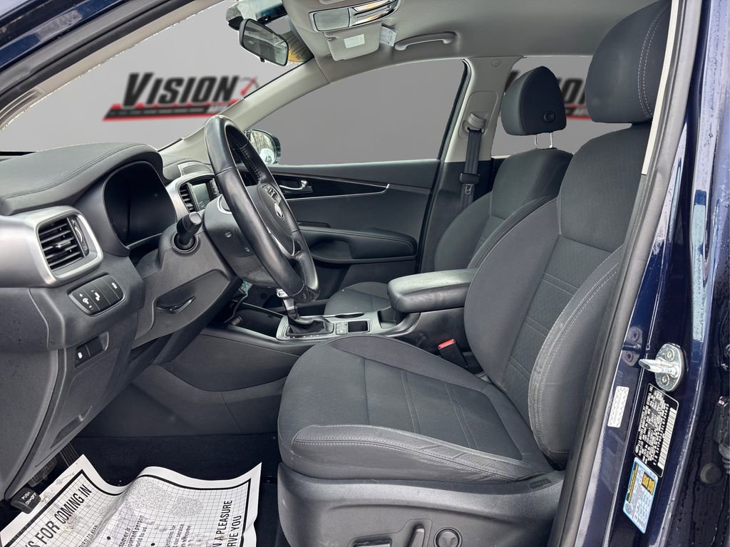 Used 2020 Kia Sorento LX w/ LX I4 Convenience Package image 9