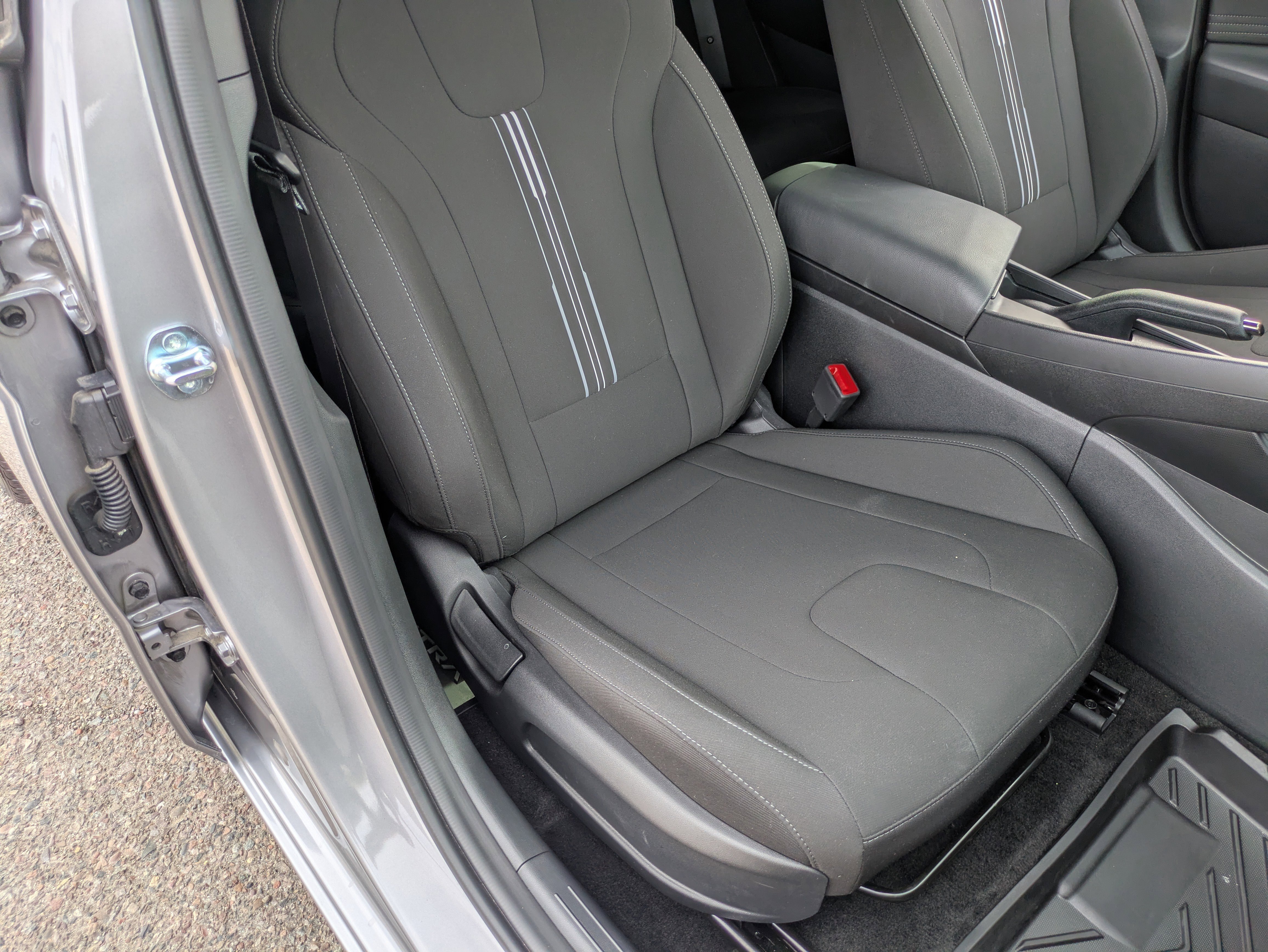 Certified 2025 Hyundai Elantra Sport image 10