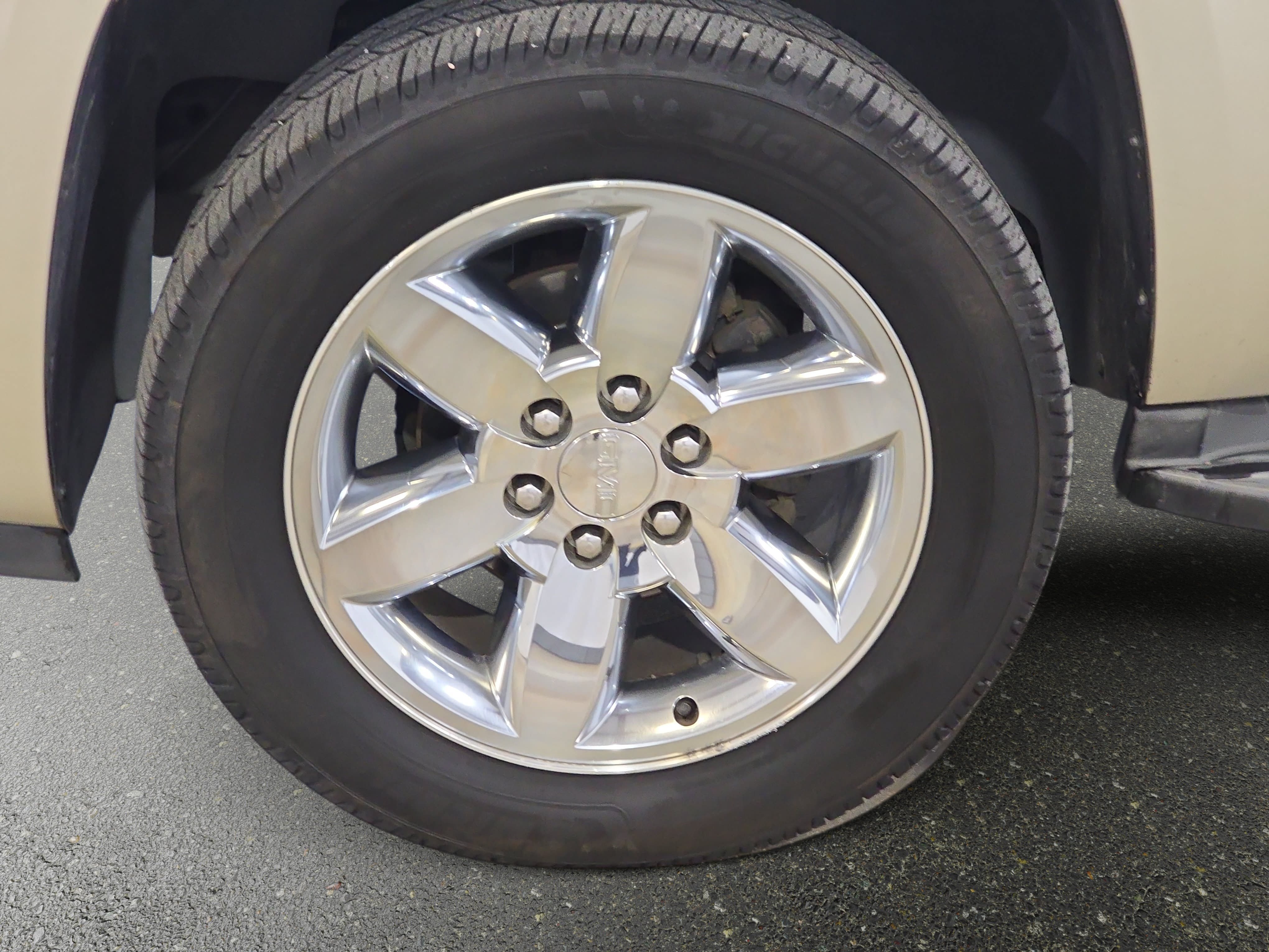 Used 2013 GMC Yukon SLT RWD image 32
