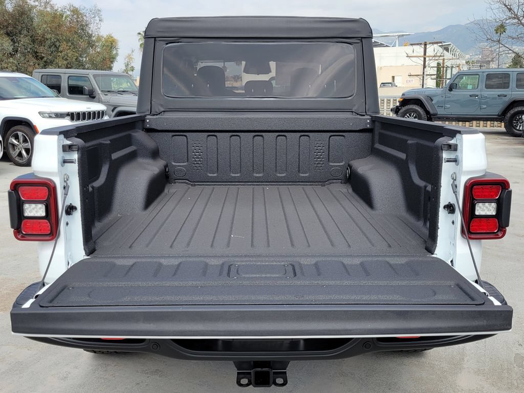 New 2026 Jeep Gladiator Rubicon w/ Safety Group AWD/4WD image 20