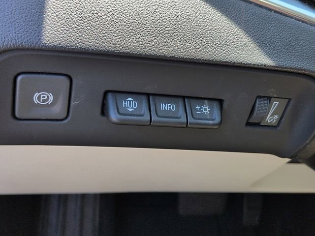 Used 2023 Buick Enclave Avenir w/ Avenir Technology Package FWD image 20