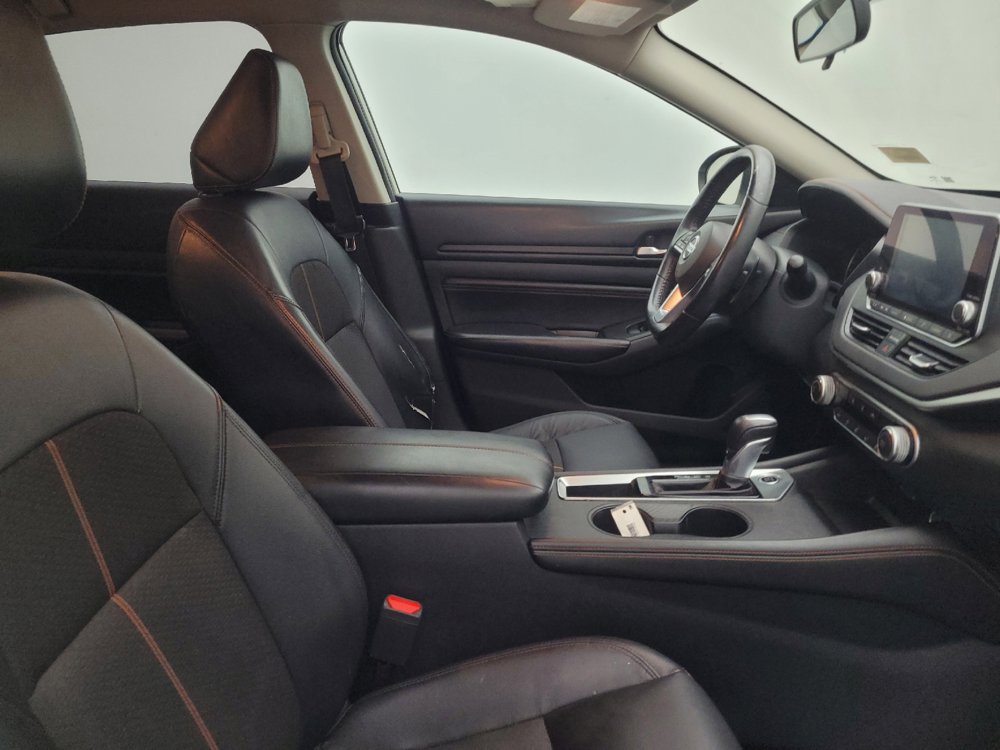 Used 2019 Nissan Altima 2.5 SR FWD image 21