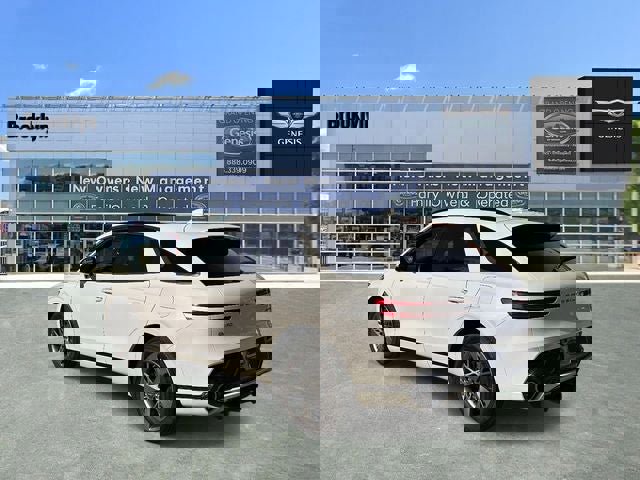 Used 2025 Genesis GV70 3.5T Sport image 7