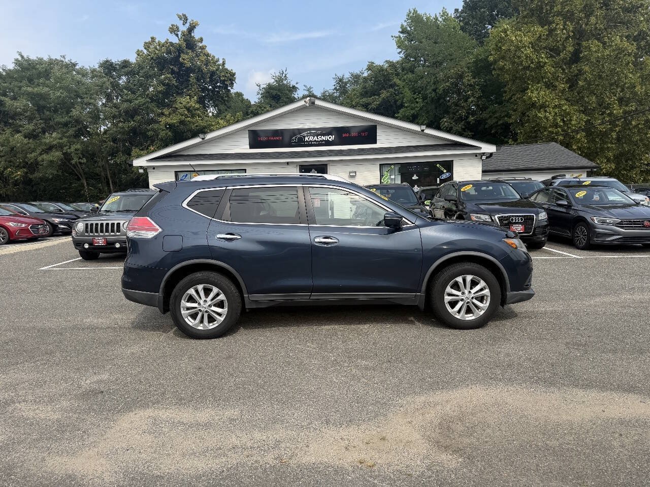 Used 2015 Nissan Rogue SV w/ SV Premium Package AWD/4WD image 7
