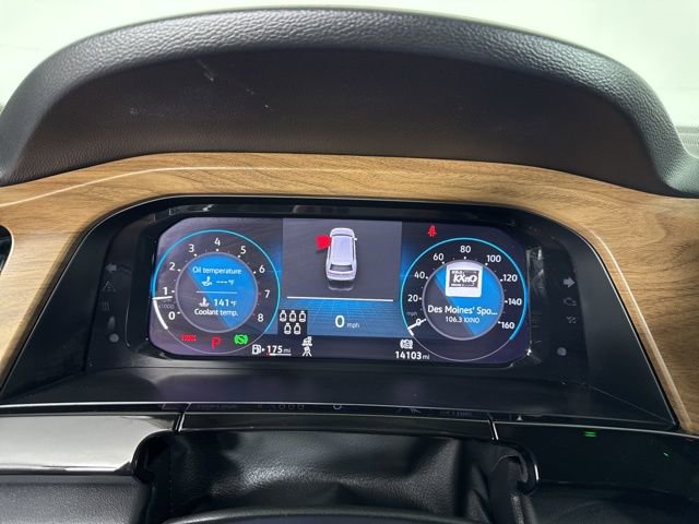 Used 2025 Volkswagen Atlas SE image 31