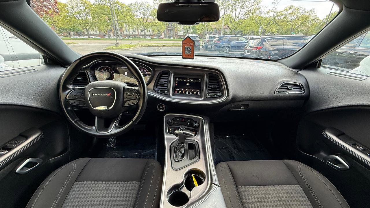 Used 2020 Dodge Challenger SXT RWD image 13