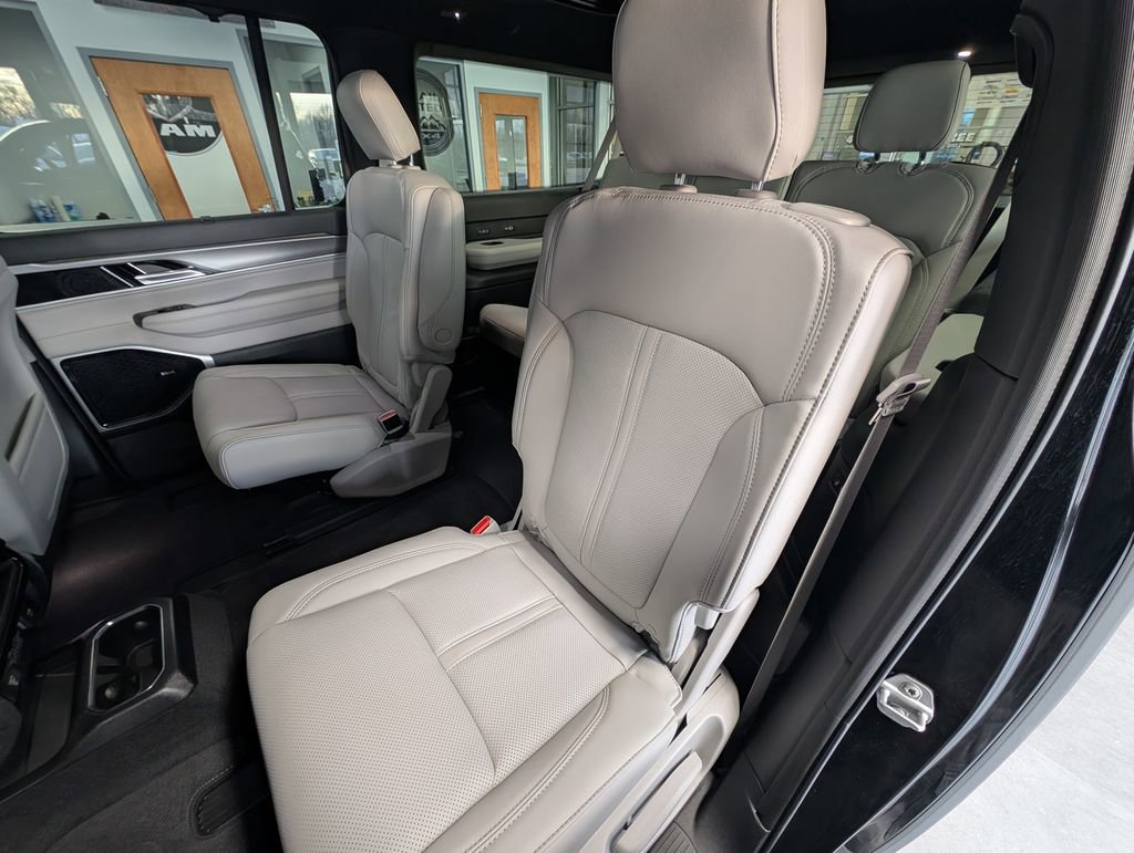 New 2026 Jeep Grand Wagoneer L Limited image 14