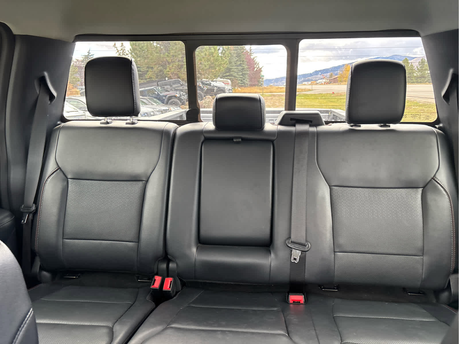 Used 2024 Ford F450 Lariat w/ Camper Package image 26