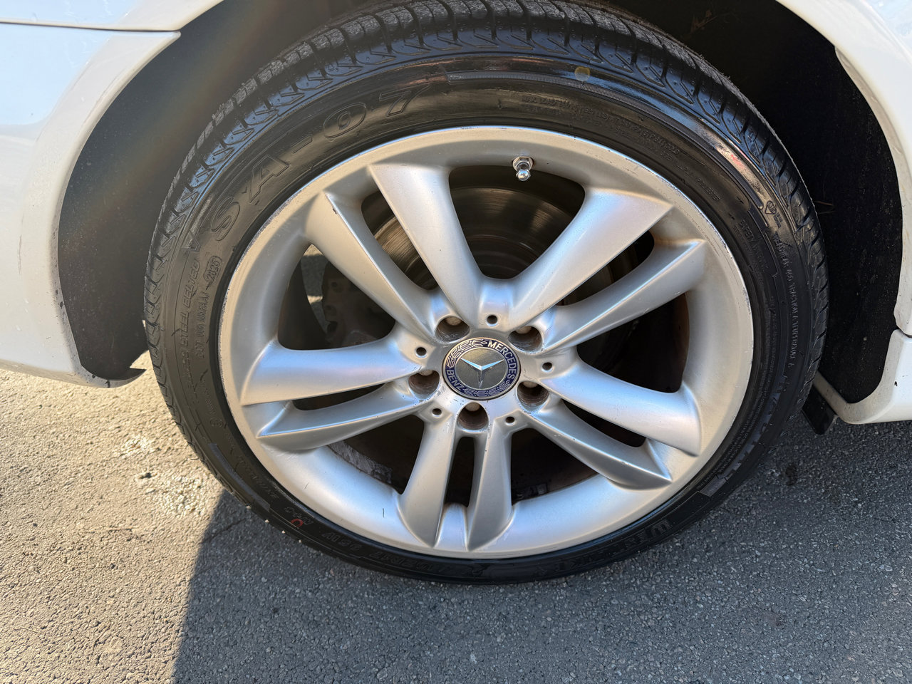 Used 2008 Mercedes-Benz CLK 350 Coupe image 8