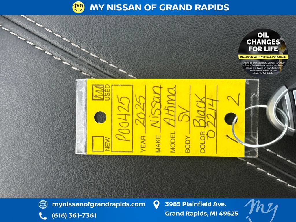 Used 2025 Nissan Altima 2.5 SV FWD image 37