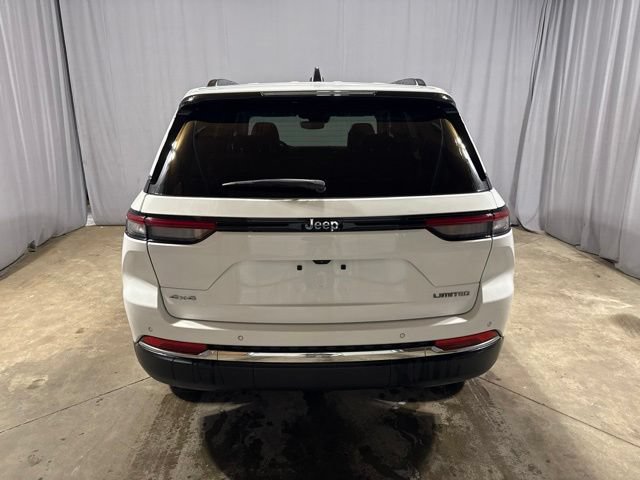 Used 2024 Jeep Grand Cherokee Limited AWD/4WD image 31