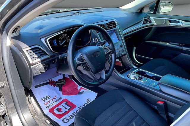Used 2020 Ford Fusion SE image 17
