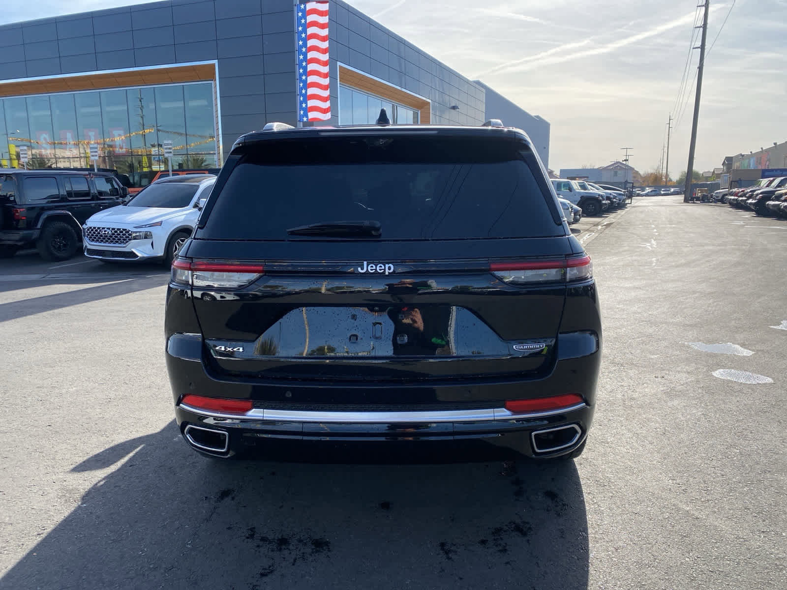 Used 2023 Jeep Grand Cherokee Summit image 6