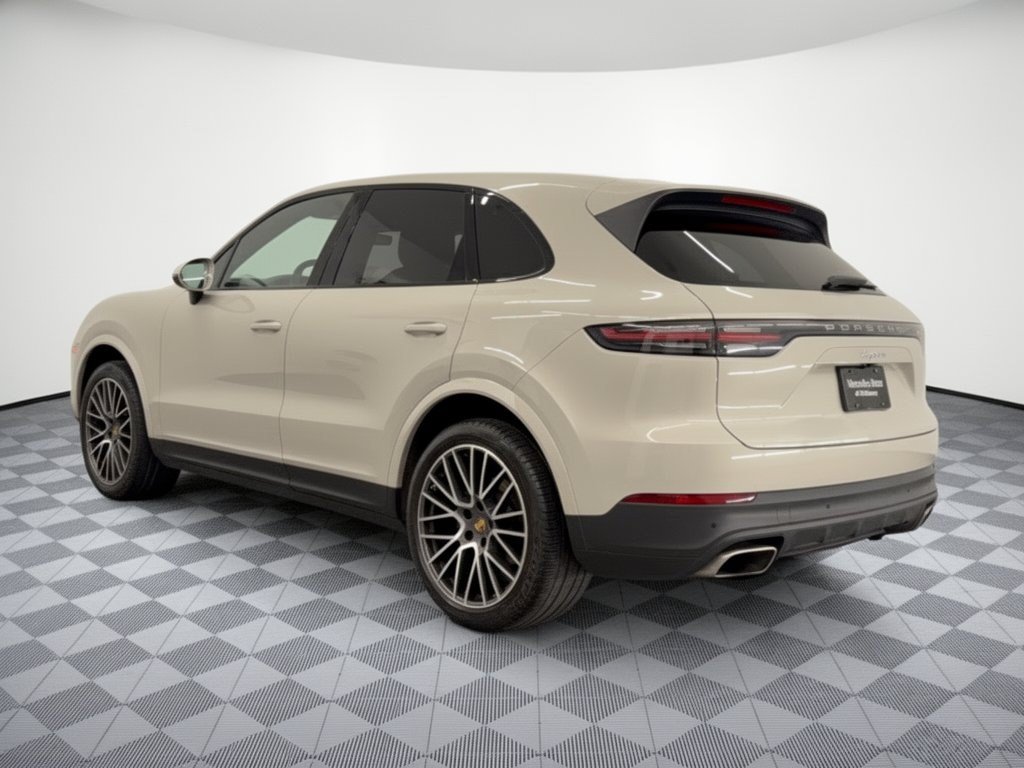 Used 2023 Porsche Cayenne AWD/4WD image 3