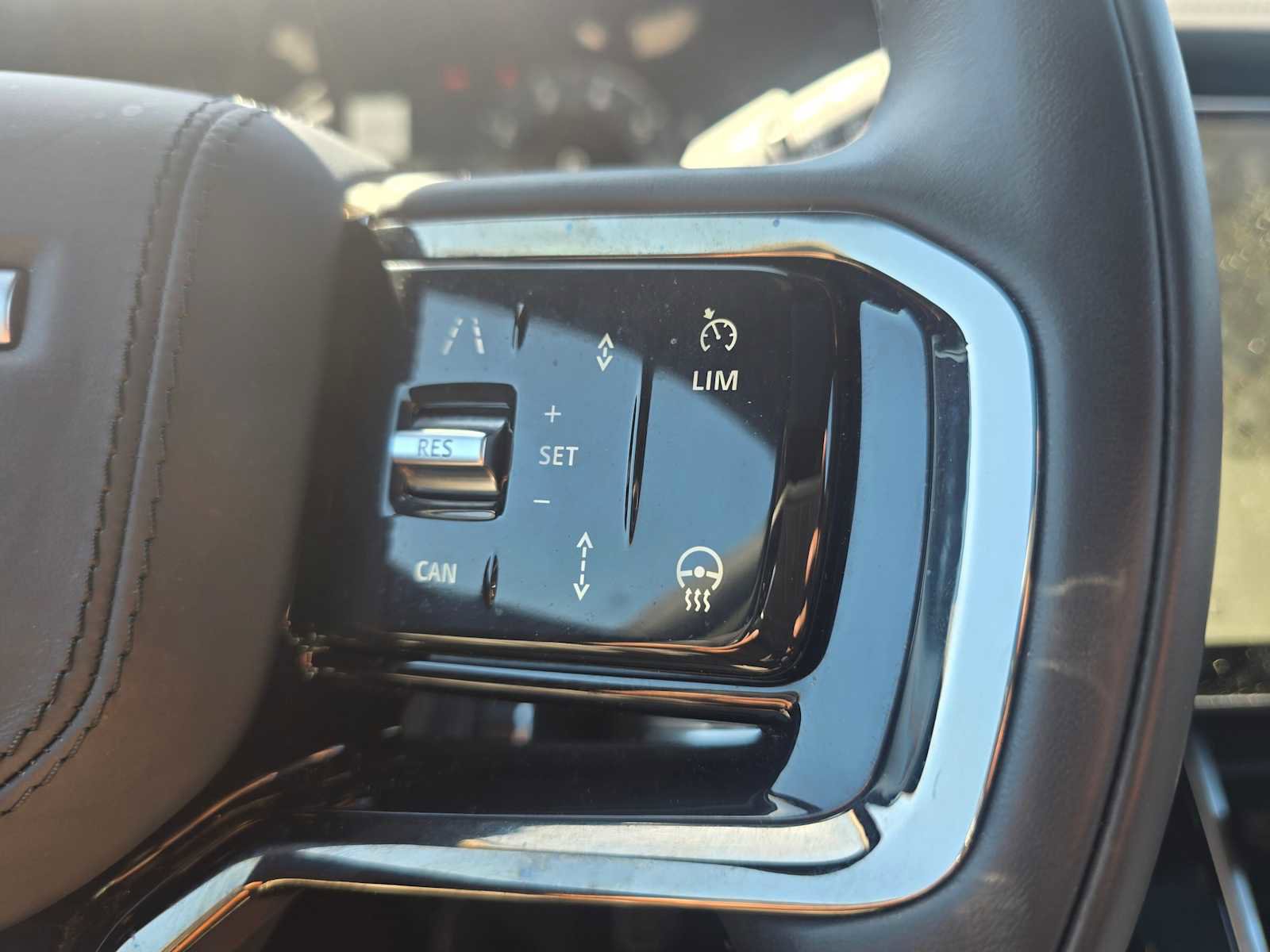 Used 2026 Land Rover Range Rover Velar Dynamic SE image 31