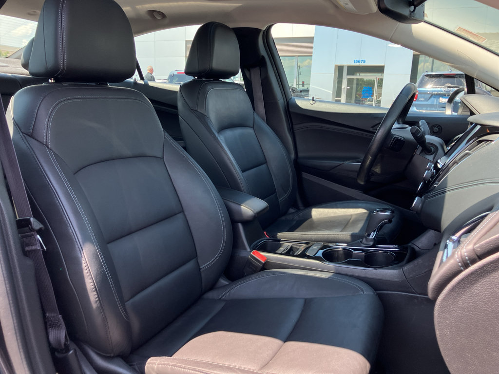 Used 2017 Chevrolet Cruze Premier FWD image 37