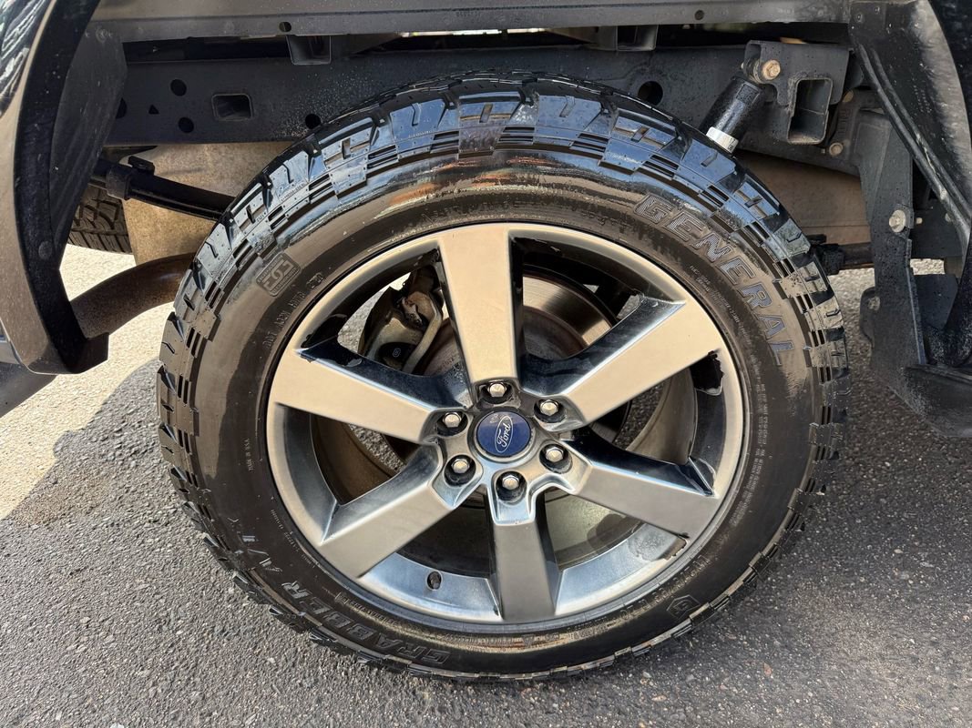 Used 2016 Ford F150 XLT w/ Equipment Group 302A Luxury image 12