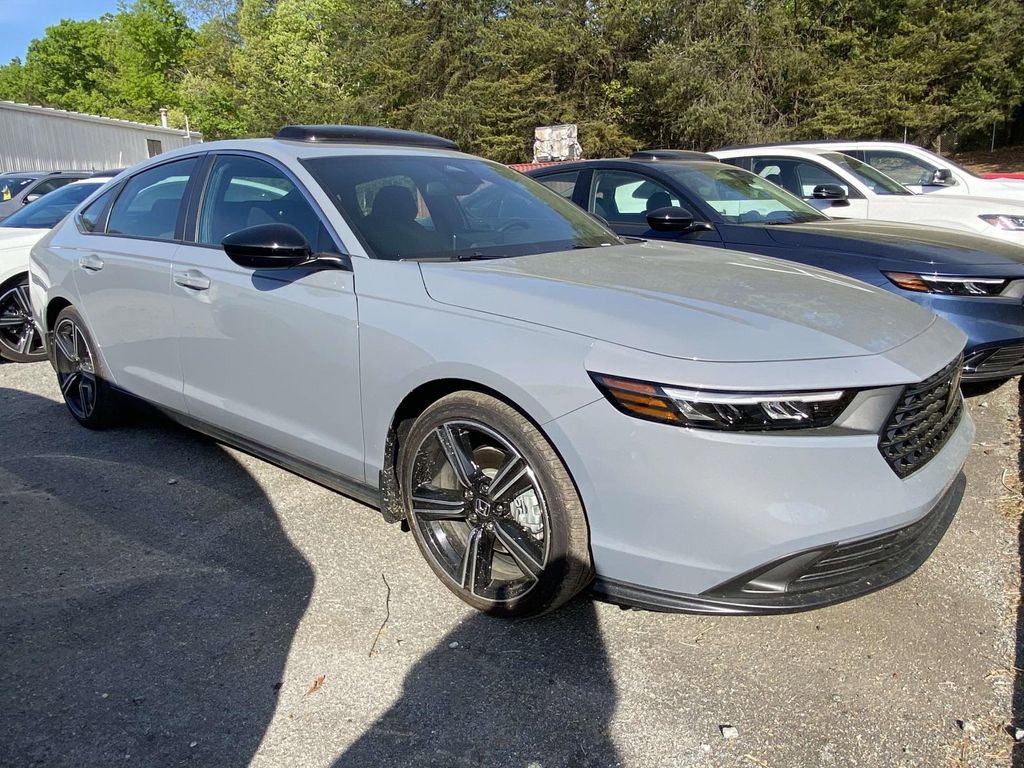 Certified 2025 Honda Accord Sport image 3