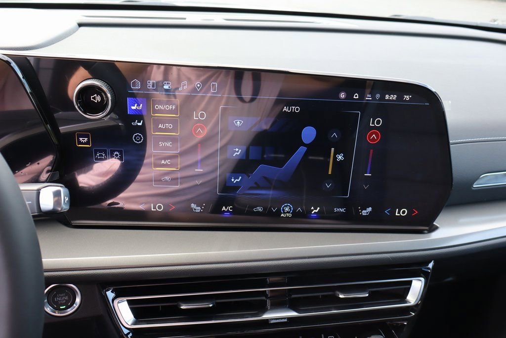 New 2026 Chevrolet Traverse LT w/ Driver Confidence Package image 13