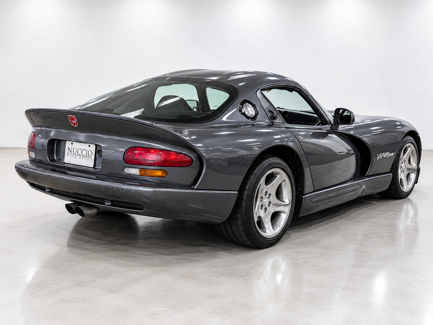 Used 2002 Dodge Viper GTS RWD image 6