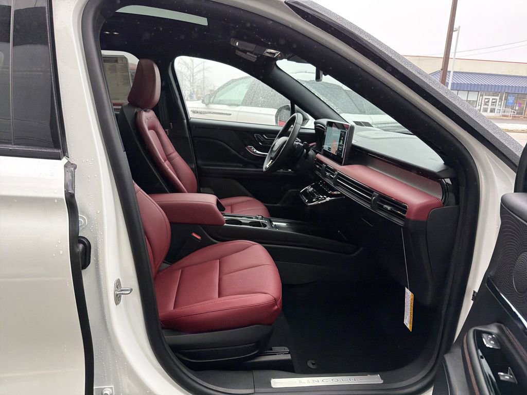New 2026 Lincoln Corsair Reserve w/ Jet Appearance Package image 7
