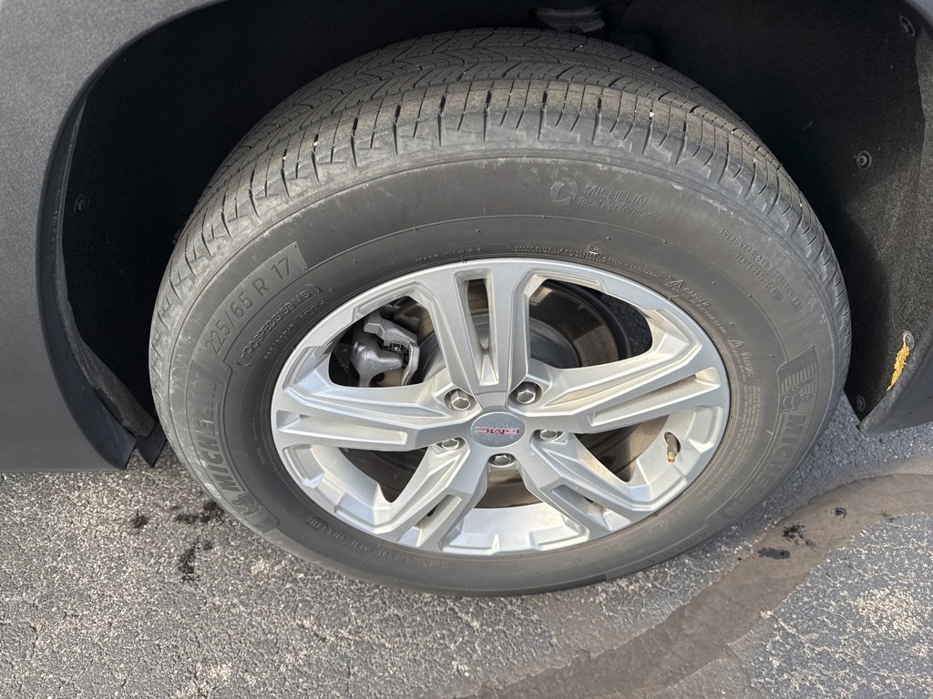 Used 2024 GMC Terrain SLE image 22