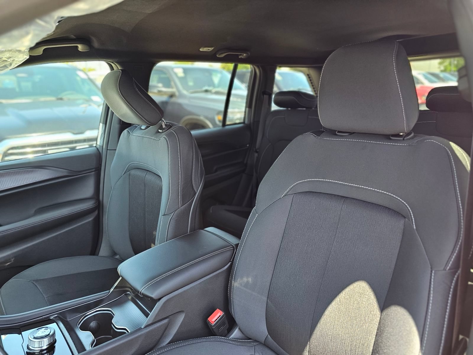 New 2026 Jeep Grand Cherokee Laredo RWD image 21