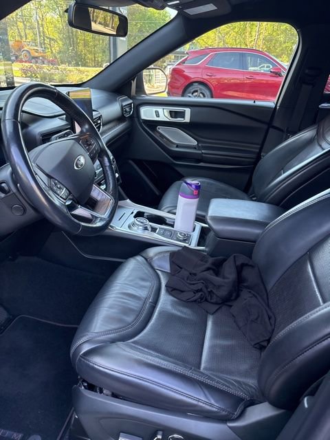 Used 2020 Ford Explorer Platinum w/ Premium Technology Package image 8