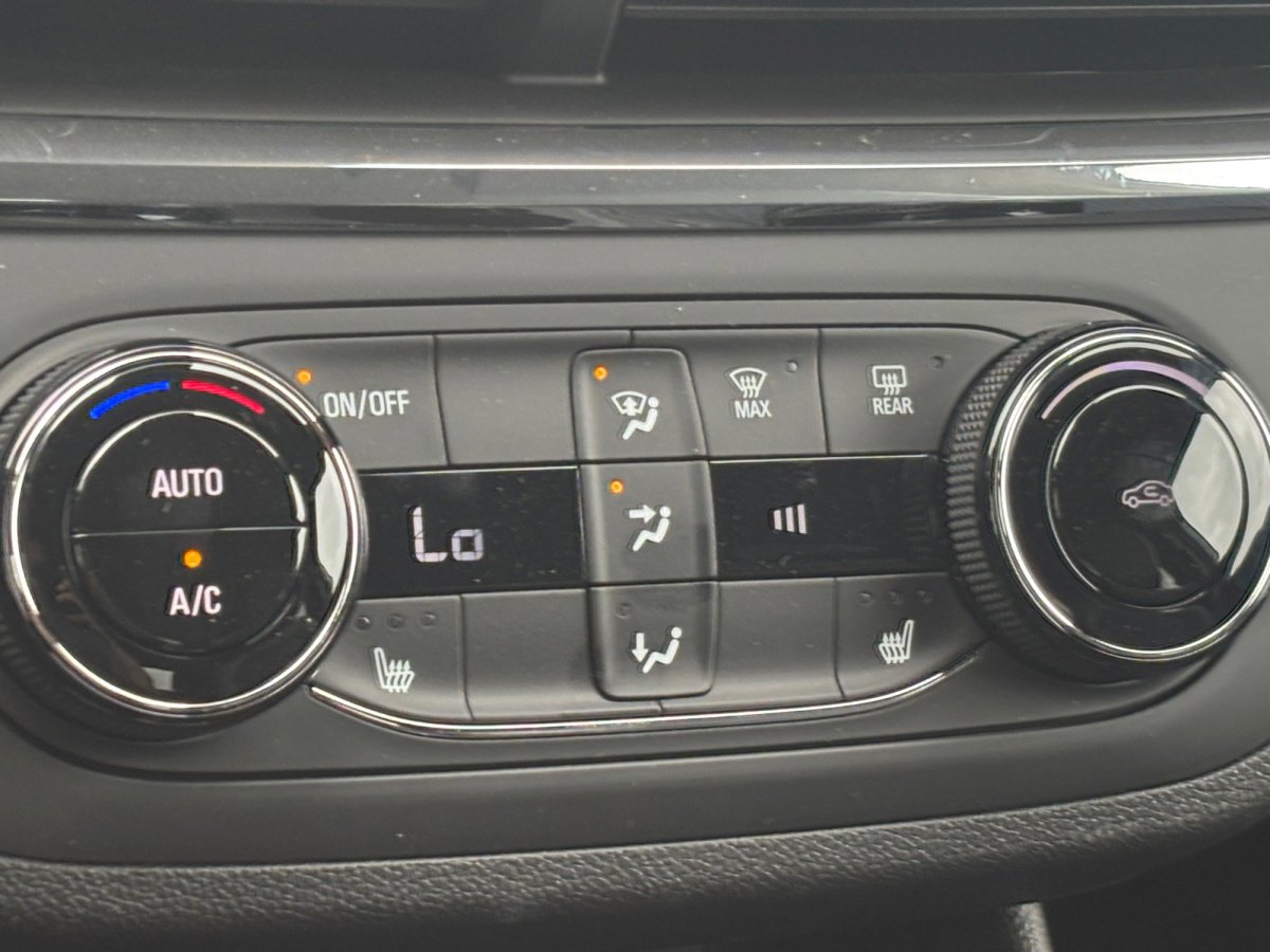 Used 2026 Buick Envista Preferred w/ Convenience I Package FWD image 4