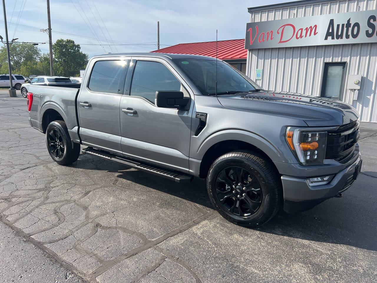 Used 2023 Ford F150 XLT w/ Equipment Group 302A High image 3