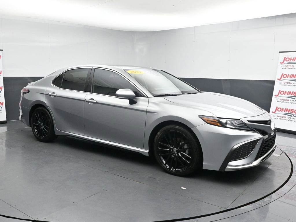 Used 2021 Toyota Camry XSE image 2