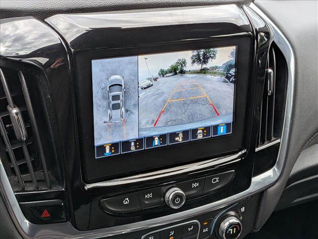 Used 2023 Chevrolet Traverse High Country FWD image 13