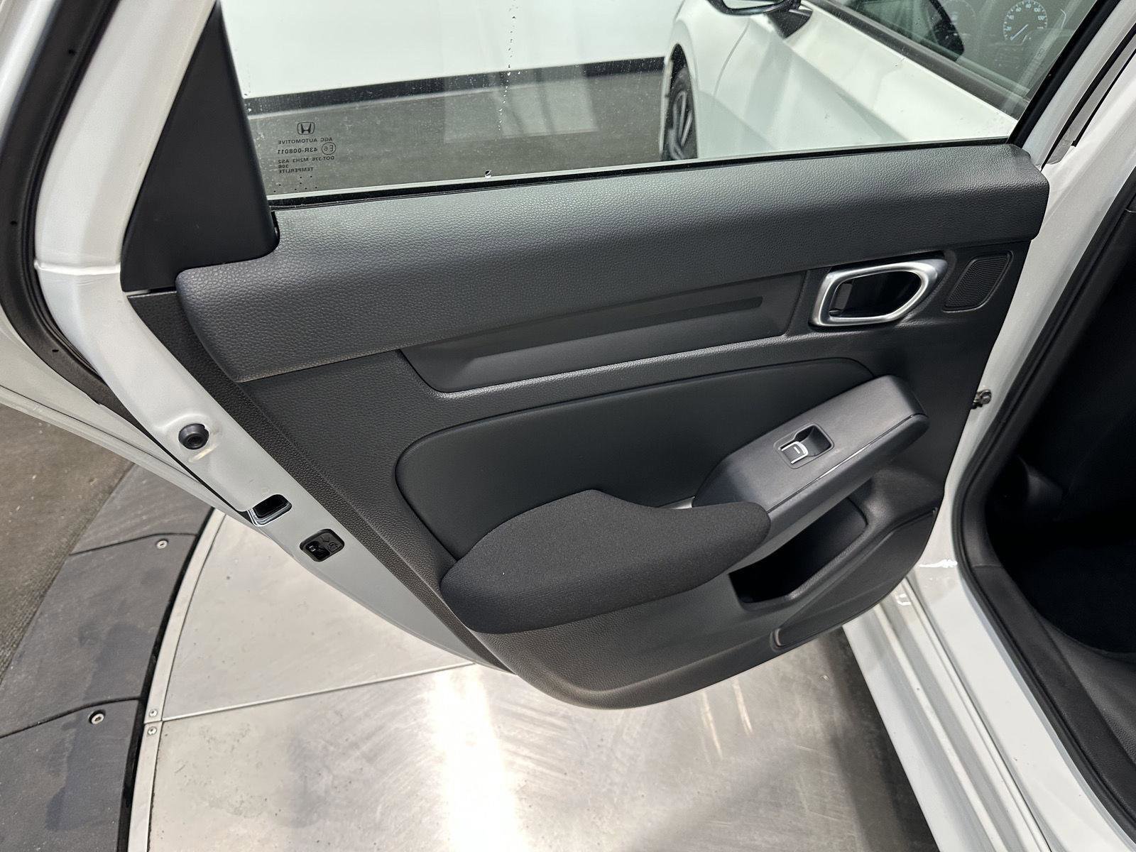 Certified 2024 Honda Civic EX image 25