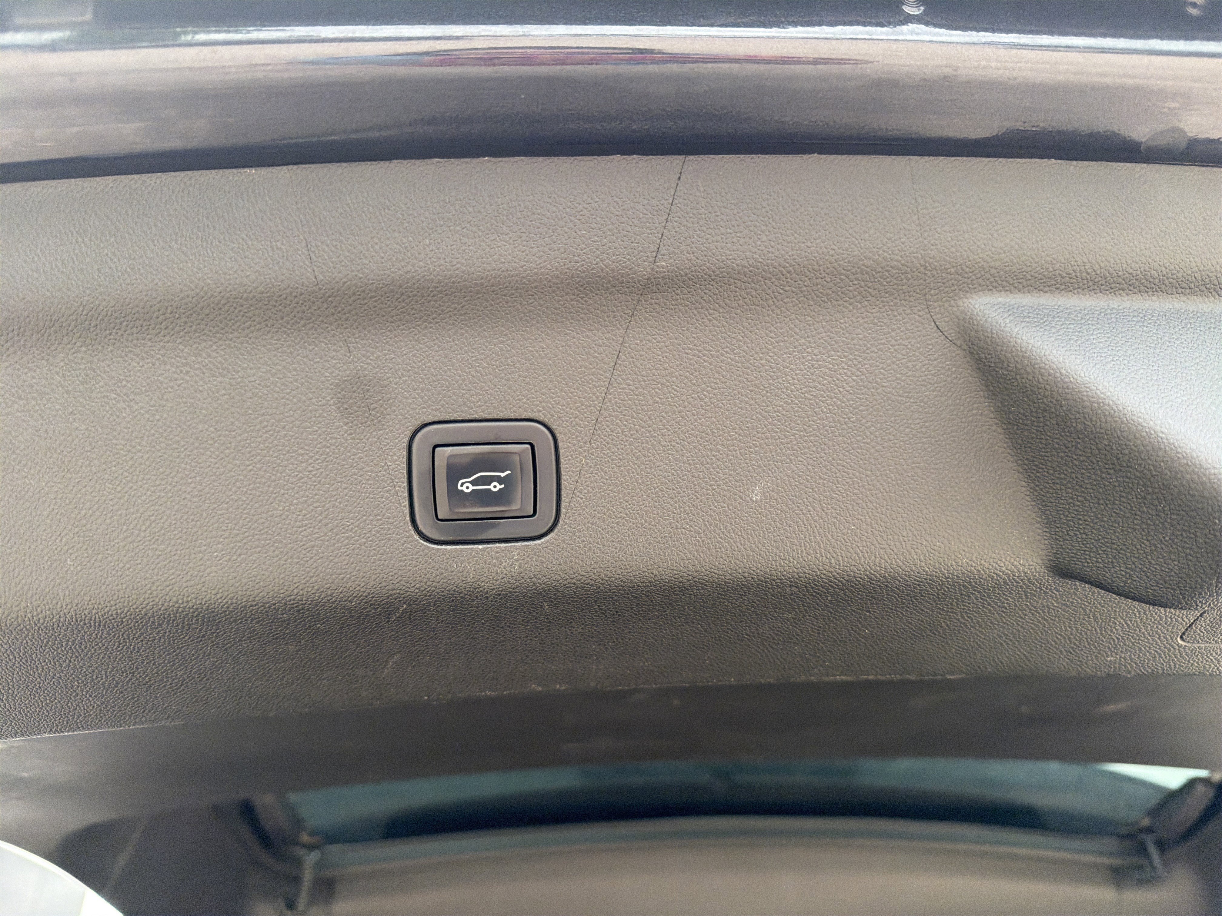 Used 2022 Chevrolet Tahoe RST w/ Luxury Package image 25