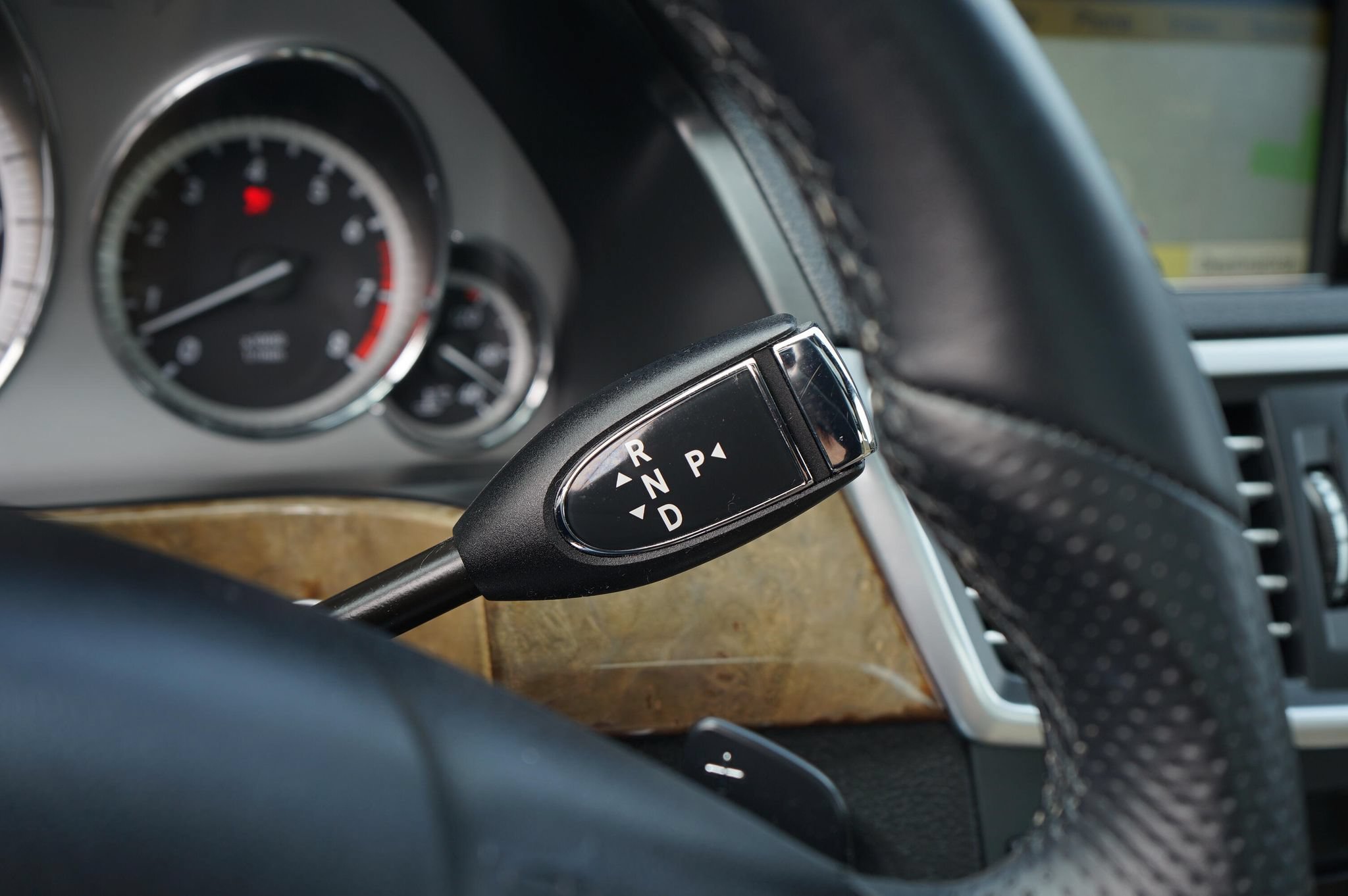 Used 2011 Mercedes-Benz E 350 4MATIC Sedan image 23