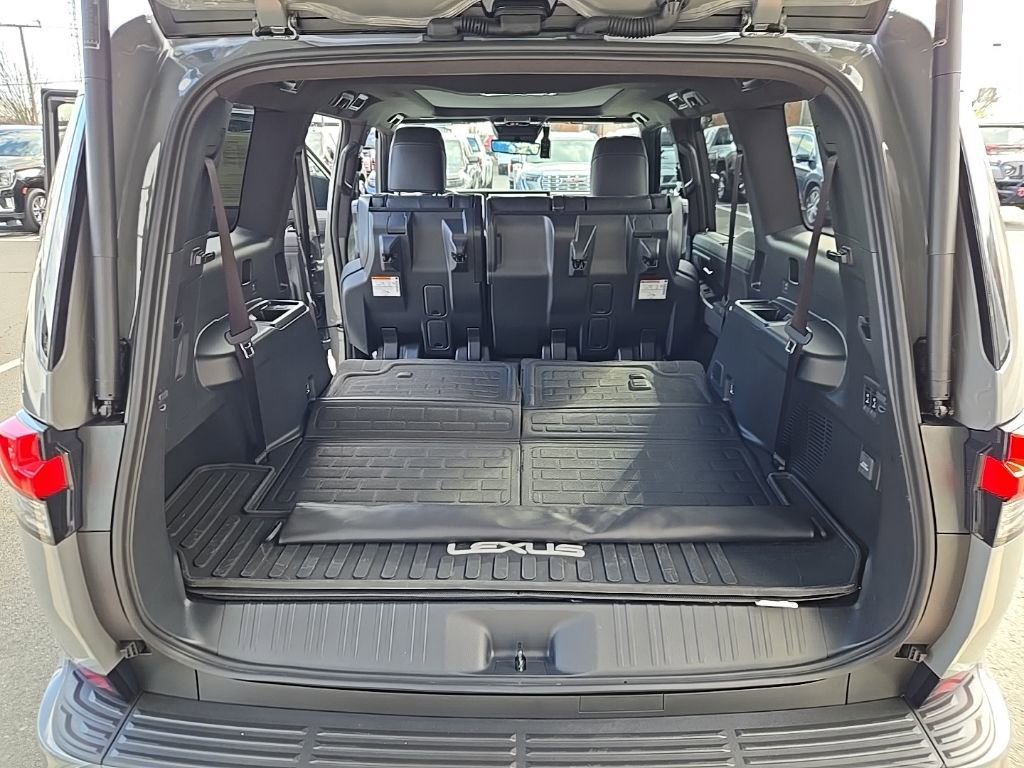 Used 2025 Lexus GX 550 w/ Accessory Package (2T) image 65