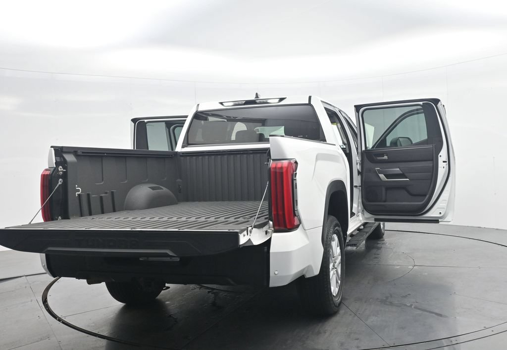 Used 2024 Toyota Tundra SR5 w/ SR5 Premium Package AWD/4WD image 43