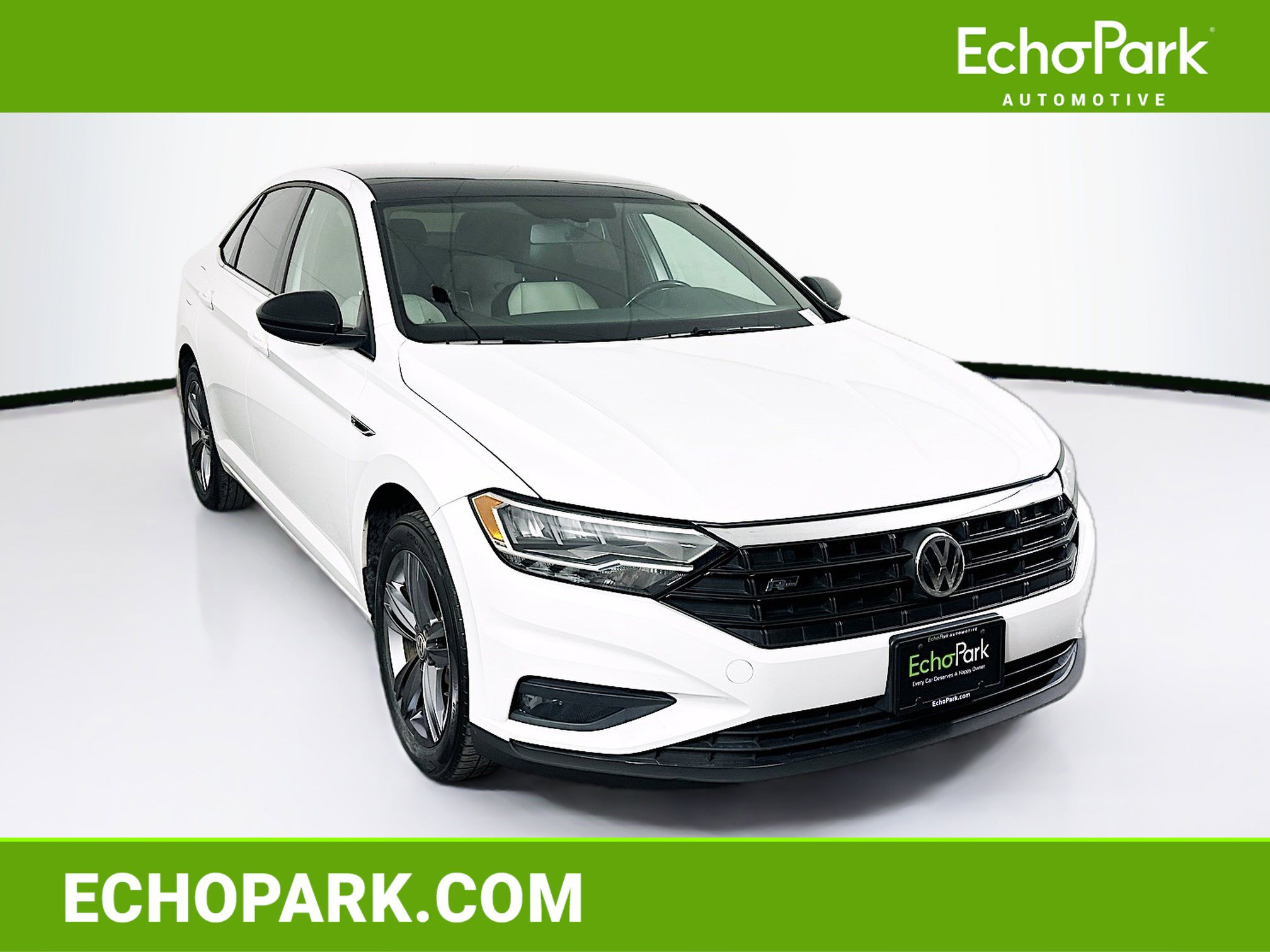 Used 2019 Volkswagen Jetta R-Line w/ R-Line Cold Weather Package FWD image 1